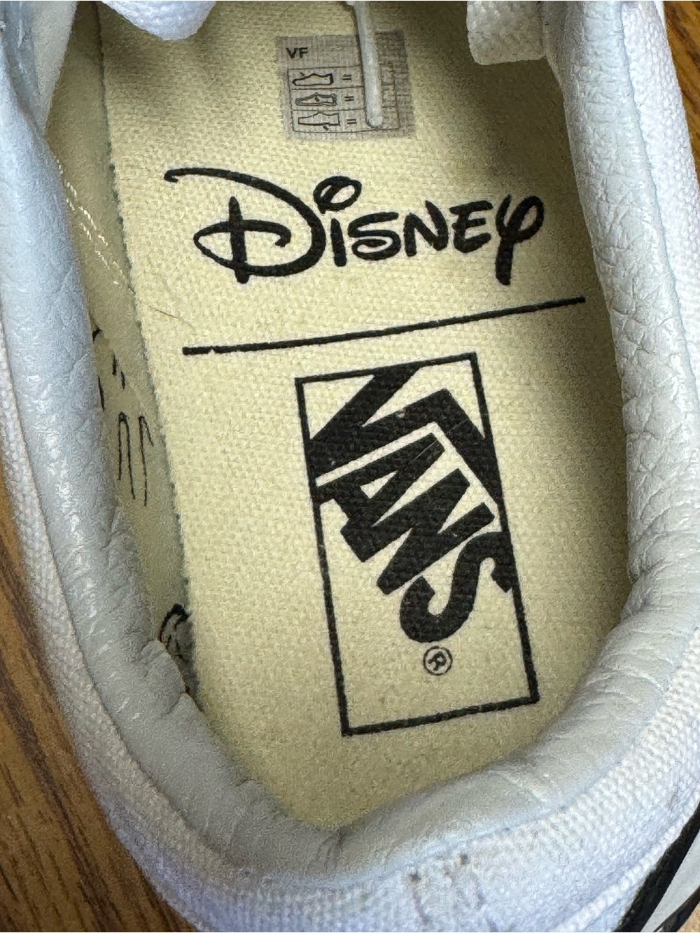 2018 Disney x Vans Old Skool 'Mickey' - Picture 9 of 9